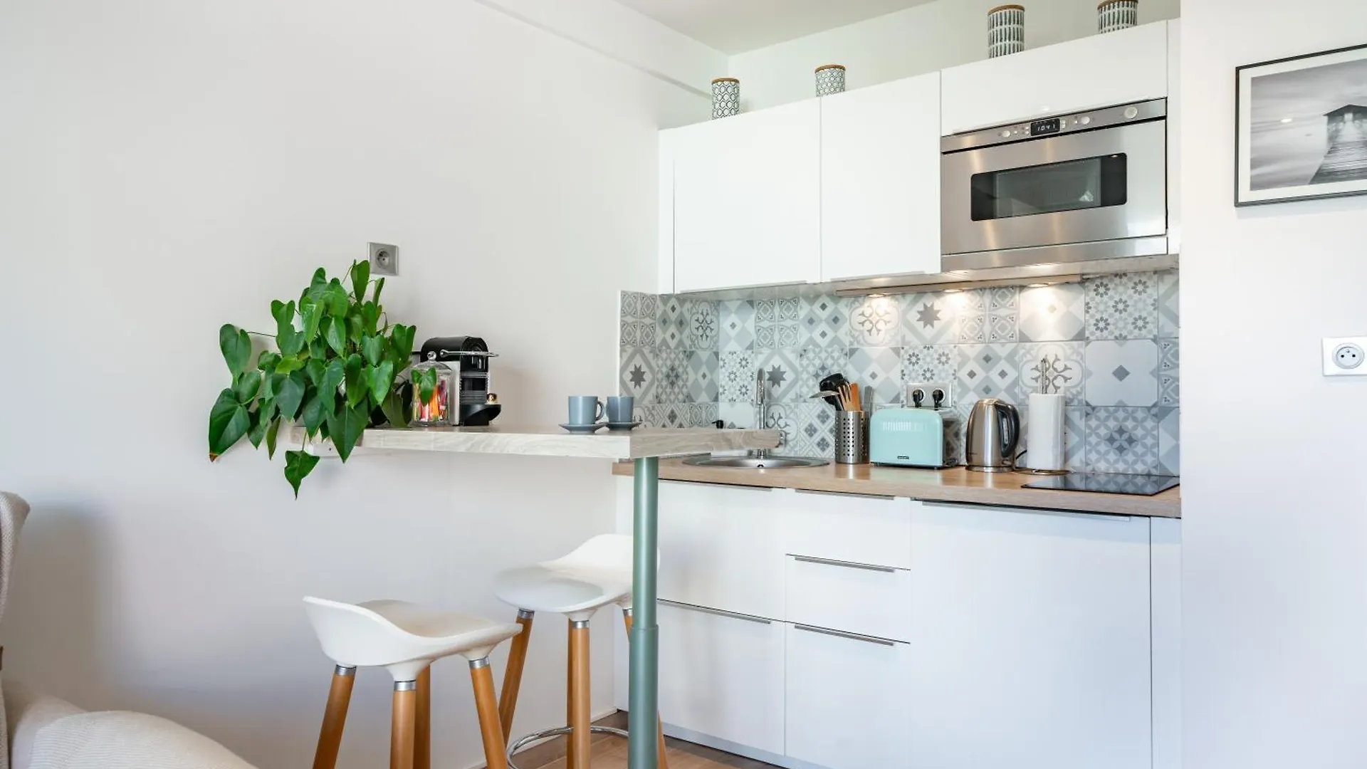 Studio By The Croisette Apartment Cannes 0*,  Fransa